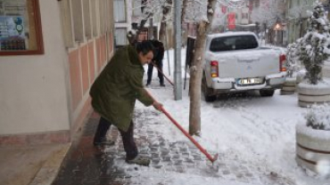 EMET'TE KARLA MÜCADELE BAŞLADI