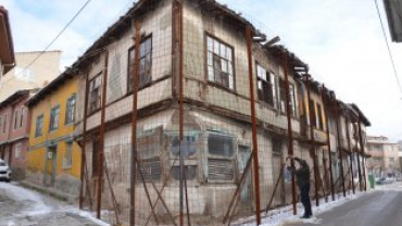 Belediyemizden Sokak İyileştirme ve Restorasyon Çalışmaları İçin Atak