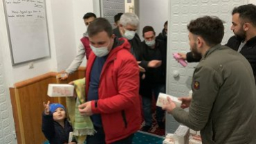 EMET BELEDİYEMİZCE MİRAÇ KANDİLİ MÜNASEBETİYLE MERKEZ 19 CAMİDE YATSI NAMAZI SONRASI KANDİL SİMİDİ DAĞITILDI...