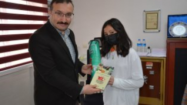 BELEDİYE BAŞKANIMIZ HÜSEYİN DOĞAN'DAN BAŞARILI ÖĞRENCİLERİMİZE ÖDÜL