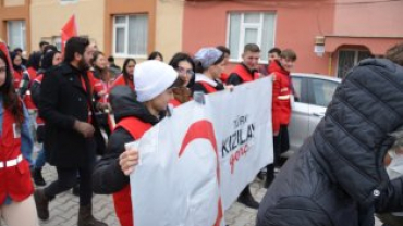 18 MART ŞEHİTLERİNİ ANMA VE ÇANAKKALE ZAFERİ GÜNÜNDE ŞEHİTLERİMİZE SAYGI YÜRÜYÜŞÜ DÜZENLENDİ..