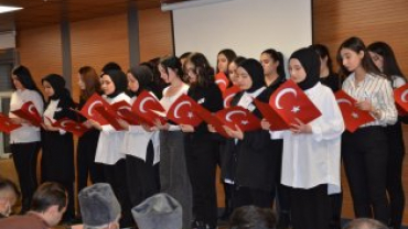 18 MART ŞEHİTLERİMİZİ ANMA VE ÇANAKKALE ZAFERİ ETKİNLİKLERİ FİNAL AKŞAMINA EMET KYK'DAN MUHTEŞEM İMZA