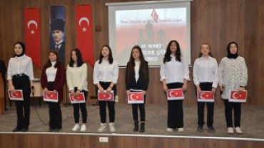 18 MART ÇANAKKALE ŞEHİTLERİNİ ANMA PROGRAMI GAZİKEMAL İLKÖĞRETİM OKULU KONFERANS SALONUNDA GERÇEKLEŞTİRİLDİ...