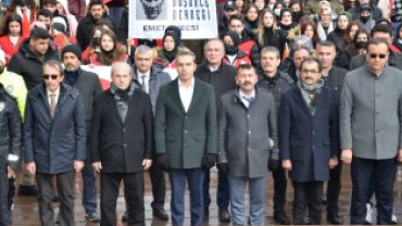 SOĞUK HAVA VE KAR YAĞIŞINA RAĞMEN CEVİZ DERE ŞEHİTLİĞİMİZE 'ŞEHİTLERİMİZE SAYGI YÜRÜYÜŞÜ' GERÇEKLEŞTİRİLDi