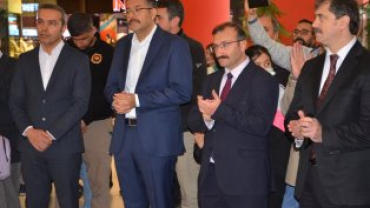 Emetli Zeynep Bacının Şehit Edilişi Duygulu Anlar Yaşattı
