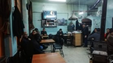 Ramazan ayı vesilesi ile teravih namazını Hergün bir camide idrak eden Belediye Başkanımız Hüseyin Doğan namaz sonrası Çevrede bulunan Kahvehanelerde Vatandaşlarla buluşuyor