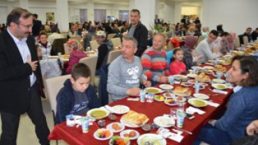 Emet Belediye Ailesi olarak Birlik İftarında oruçlarımızı Beraber Açtık