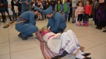 Emetli Zeynep Bacının Şehit Edilişi Duygulu Anlar Yaşattı