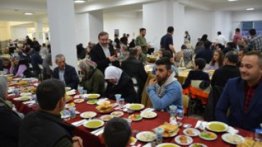 Emet Belediye Ailesi olarak Birlik İftarında oruçlarımızı Beraber Açtık