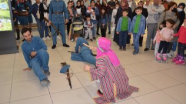 Emetli Zeynep Bacının Şehit Edilişi Duygulu Anlar Yaşattı