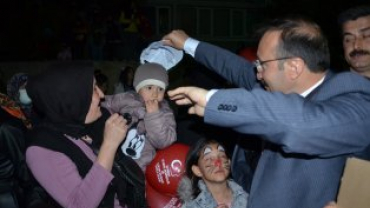 EMET GENÇLİK DERNEĞİNCE ORGANİZE EDİLEN 23 NİSAN PROGRAMI YOĞUN BİR KATILIMLA GERÇEKLEŞTİ...