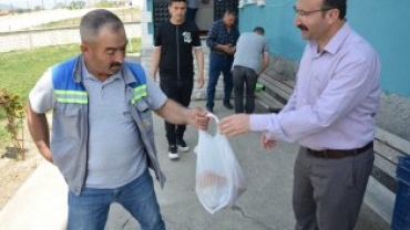 Vatandaşlarımızla birlikte olmaya devam ediyoruz