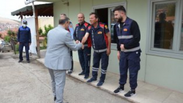Bayram vesilesiyle her daim görevleri başında olan itfaiye ve Hamam personelimizle bayramlaştık.