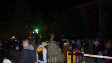 EMET GENÇLİK DERNEĞİNCE ORGANİZE EDİLEN 23 NİSAN PROGRAMI YOĞUN BİR KATILIMLA GERÇEKLEŞTİ...