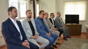 Belediyemizdeki bayramlaşmanın ardından İlçemiz Jandarma komutanlığına geçilerek bayramlaşma törenine devam edildi