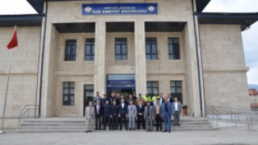 İlçe Emniyet Müdürlüğümüze geçilerek bayramlaşma törenine devam edildi