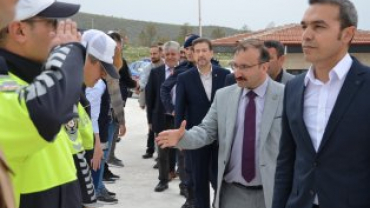 İlçe Emniyet Müdürlüğümüze geçilerek bayramlaşma törenine devam edildi