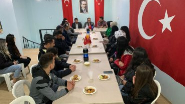 BELEDİYE BAŞKANIMIZ HÜSEYİN DOĞAN GENÇLERLE BİR ARAYA GELDİ...