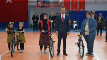 19Mayıs Atatürk’ü Anma, Gençlik ve Spor Bayramı Emet'te çeşitli etkinliklerle kutlandı... Kutlamalardan Kareler