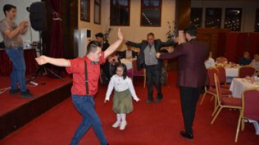 FARKLILIKLARIMIZIN FARKINDAYIZ…