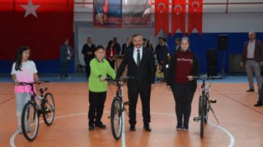 19Mayıs Atatürk’ü Anma, Gençlik ve Spor Bayramı Emet'te çeşitli etkinliklerle kutlandı... Kutlamalardan Kareler