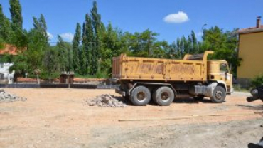 Emet'e Portatif Yüzme Havuzu Yapılacak