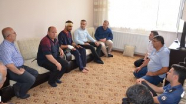 EMET İLÇEMİZDE GEÇİCİ İKAMET EDEN GAZİMİZ UZMAN ÇAVUŞ HASAN CAN'A ZİYARET