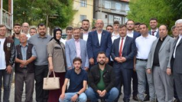 Ak Parti̇ İlçe Başkanlığı Merkez Binasında Bayramlaşma Programı Gerçekleştirildi̇