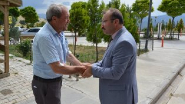 Belediye Başkanımız Hüseyin Doğan  ve Beraberindeki̇ Heyet Dr. Fazıl Doğan Devlet Hastanemizde Ziyaret Ederek Sağlık Personelimizin Ve Tedavi̇ Gören Hastalarımızın Bayramlarını Kutladılar...