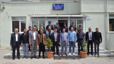 İlçe Protokolümüz İlçe Jandarma Komutanlığını Ziyaret Ederek, Güvenlik Güçlerimiz İle Bayramlaştı...