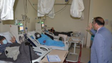 Belediye Başkanımız Hüseyin Doğan  ve Beraberindeki̇ Heyet Dr. Fazıl Doğan Devlet Hastanemizde Ziyaret Ederek Sağlık Personelimizin Ve Tedavi̇ Gören Hastalarımızın Bayramlarını Kutladılar...