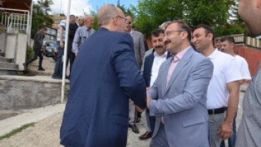 Ak Parti̇ İlçe Başkanlığı Merkez Binasında Bayramlaşma Programı Gerçekleştirildi̇