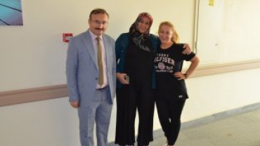 Belediye Başkanımız Hüseyin Doğan  ve Beraberindeki̇ Heyet Dr. Fazıl Doğan Devlet Hastanemizde Ziyaret Ederek Sağlık Personelimizin Ve Tedavi̇ Gören Hastalarımızın Bayramlarını Kutladılar...