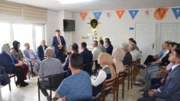 Ak Parti̇ İlçe Başkanlığı Merkez Binasında Bayramlaşma Programı Gerçekleştirildi̇