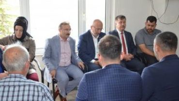 Ak Parti̇ İlçe Başkanlığı Merkez Binasında Bayramlaşma Programı Gerçekleştirildi̇