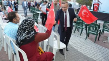 Al bayrak uğruna, şehitlerimiz uğruna, Milli İrade uğruna…