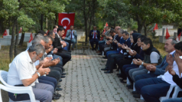 CEVİZDERE ZAFERİMİZİN 100. GURUR YILINDA ŞEHİTLERİMİZİ ANDIK