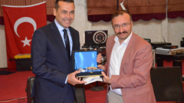 PROGRAM SAYGI DURUŞU İSTİKLAL MARŞIMIZIN OKUNMASI VE PROTOKOL KONUŞMALARI İLE BAŞLADI...