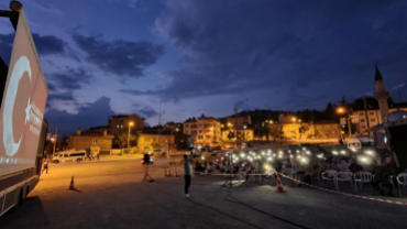 Gezen Sinema Tırı İle Emet'te 'Neşeli Günler'