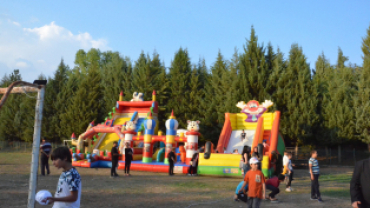 SÜNNET ÇOCUKLARIMIZ VE ÇEŞİTLİ SÜRPRİZLER MANİSA BANDOSU EŞLİĞİNDE KORTEJ YÜRÜYÜŞÜYÜNÜ GERÇEKLEŞTİRDİK