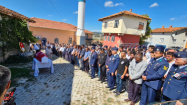 VEFAT EDEN KIBRIS GAZİMİZ TÖRENLE UĞURLANDI