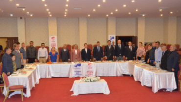 PROGRAM SAYGI DURUŞU İSTİKLAL MARŞIMIZIN OKUNMASI VE PROTOKOL KONUŞMALARI İLE BAŞLADI...