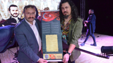 Necati ve Saykolar Konseri Sonrası Kareler teşekkürler gençler....