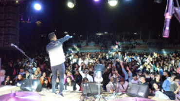 Necati ve Saykolar Konseri Sonrası Kareler teşekkürler gençler....