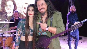 Necati ve Saykolar Konseri Sonrası Kareler teşekkürler gençler....