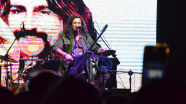 Necati ve Saykolar Konseri Sonrası Kareler teşekkürler gençler....