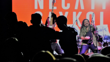 Necati ve Saykolar Konseri Sonrası Kareler teşekkürler gençler....