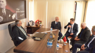 AK PARTİ MANİSA MİLLETVEKİLİ İSMAİL BİLEN PARTİ ÇALIŞMALARI VE ESNAF ZİYARETLERİ,STK VE ODA ZİYARETLERİ KAPSAMINDA BUGÜN EMET İLEMİZDE BULUNUYOR...ZİYARETLERE AK PARTİ KÜTAHYA İL BAŞKAN YARDIMCISI MEHMET ALİ KIZILTAN'DA EŞLİK ETTİ..