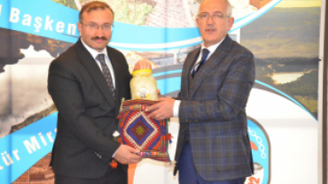 AK PARTİ MANİSA MİLLETVEKİLİ İSMAİL BİLEN PARTİ ÇALIŞMALARI VE ESNAF ZİYARETLERİ,STK VE ODA ZİYARETLERİ KAPSAMINDA BUGÜN EMET İLEMİZDE BULUNUYOR...ZİYARETLERE AK PARTİ KÜTAHYA İL BAŞKAN YARDIMCISI MEHMET ALİ KIZILTAN'DA EŞLİK ETTİ..