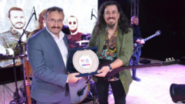 Necati ve Saykolar Konseri Sonrası Kareler teşekkürler gençler....